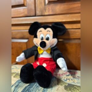 🐭✨ Disney Mickey Mouse Plush w/ Removable Outfit 🎀🎉